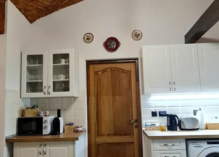 Black Church Apartman